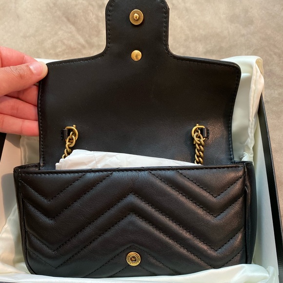 GG Marmont matelassé leather super mini bag - Picture 4 of 11